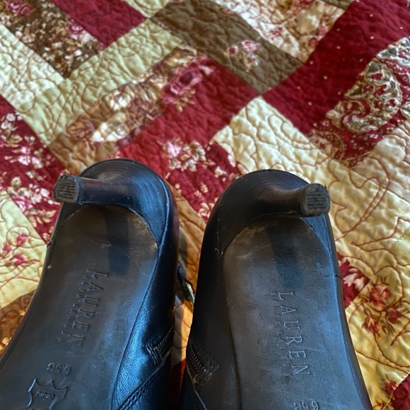 Lauren Ralph Lauren bootie 6.5B - Picture 4 of 5